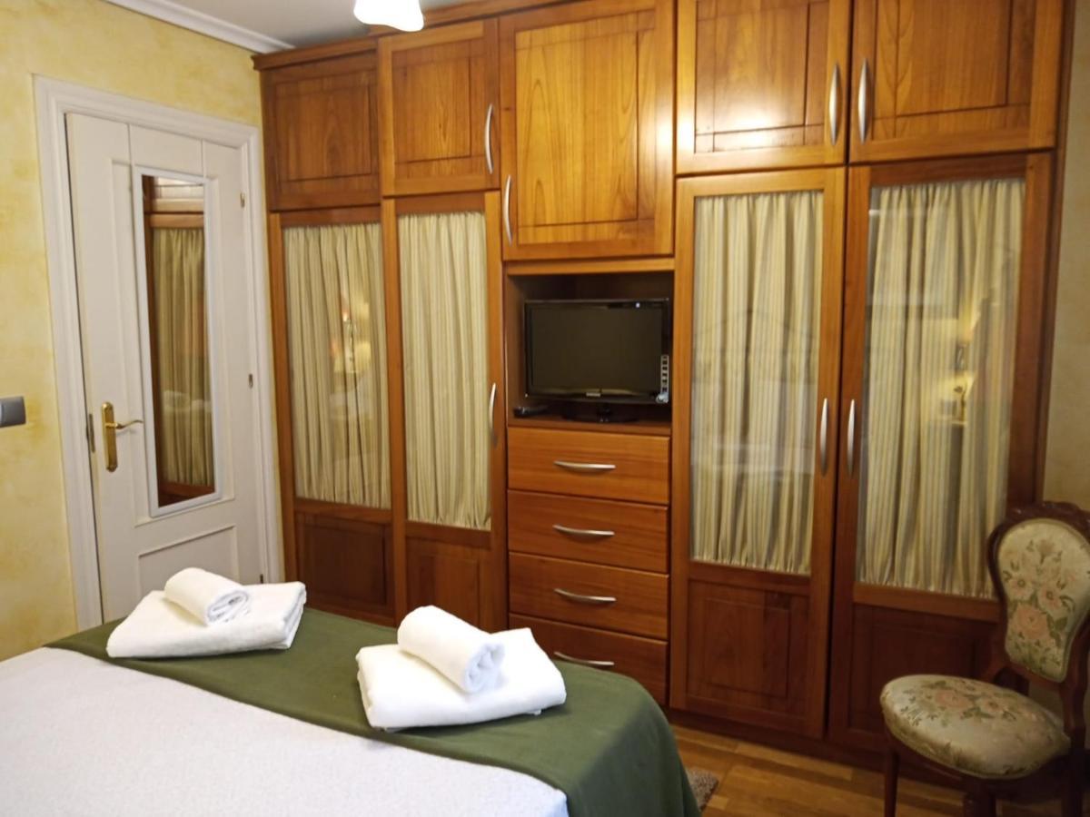 Azalea Residencial Apartment Torrelavega Bagian luar foto